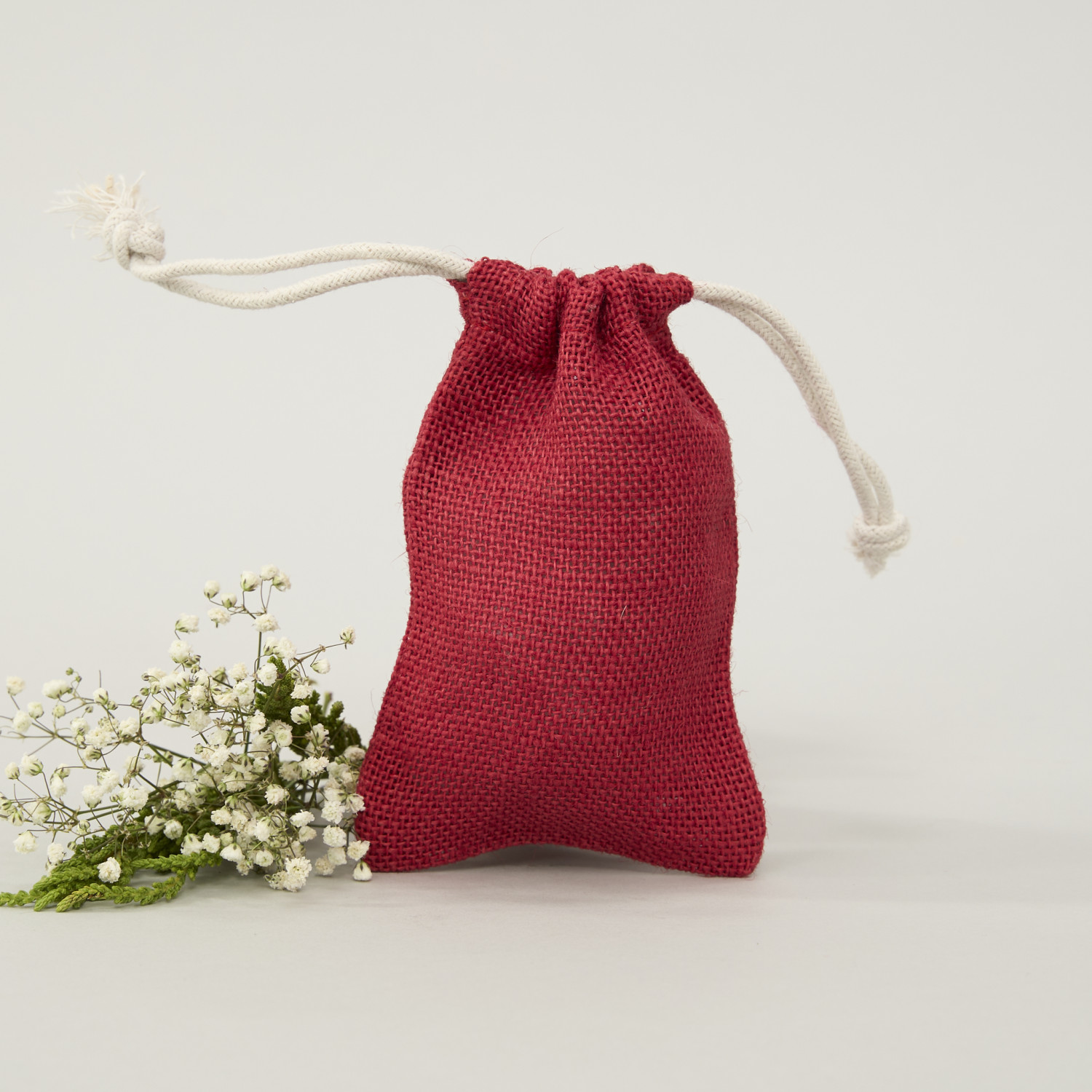 Saquito de yute rojo 15x10 (cm)