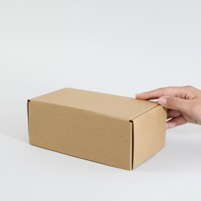 Caja autoarmable 19x10x7 kraft